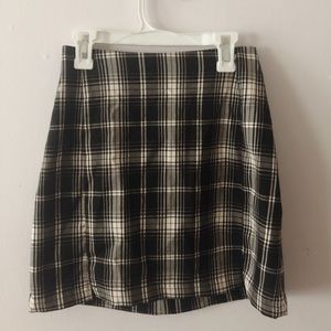 Brandy Melville Black and White Plaid Mini Skirt